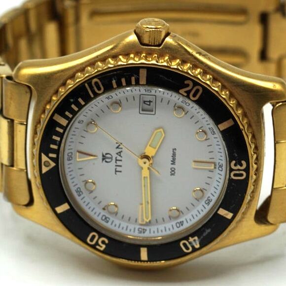 Titan Quartz Watch Men 100m Gold Steel Date New Battery - Picture 4 of 6